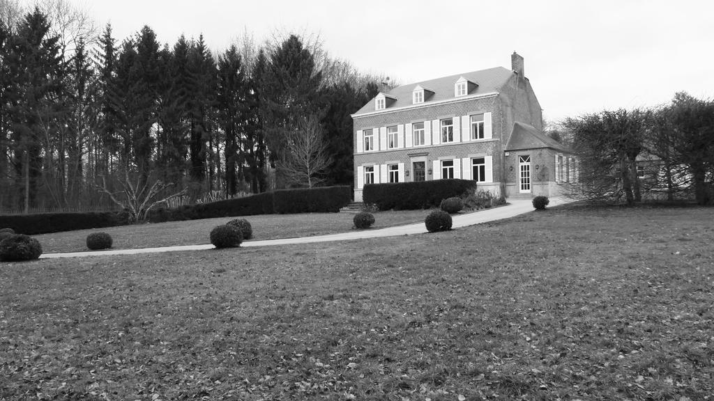 La Regie De Franc-Waret Villa Exteriör bild